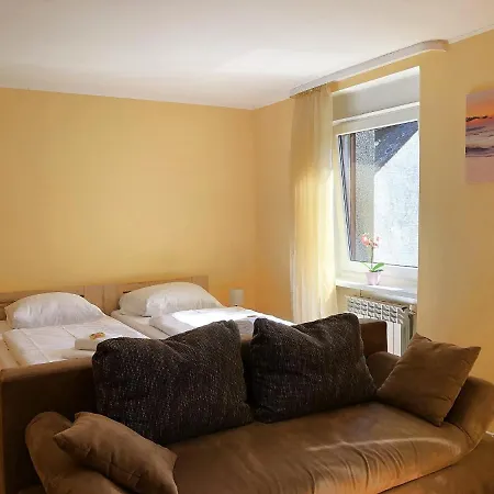 Maximilianhaus Apartman *